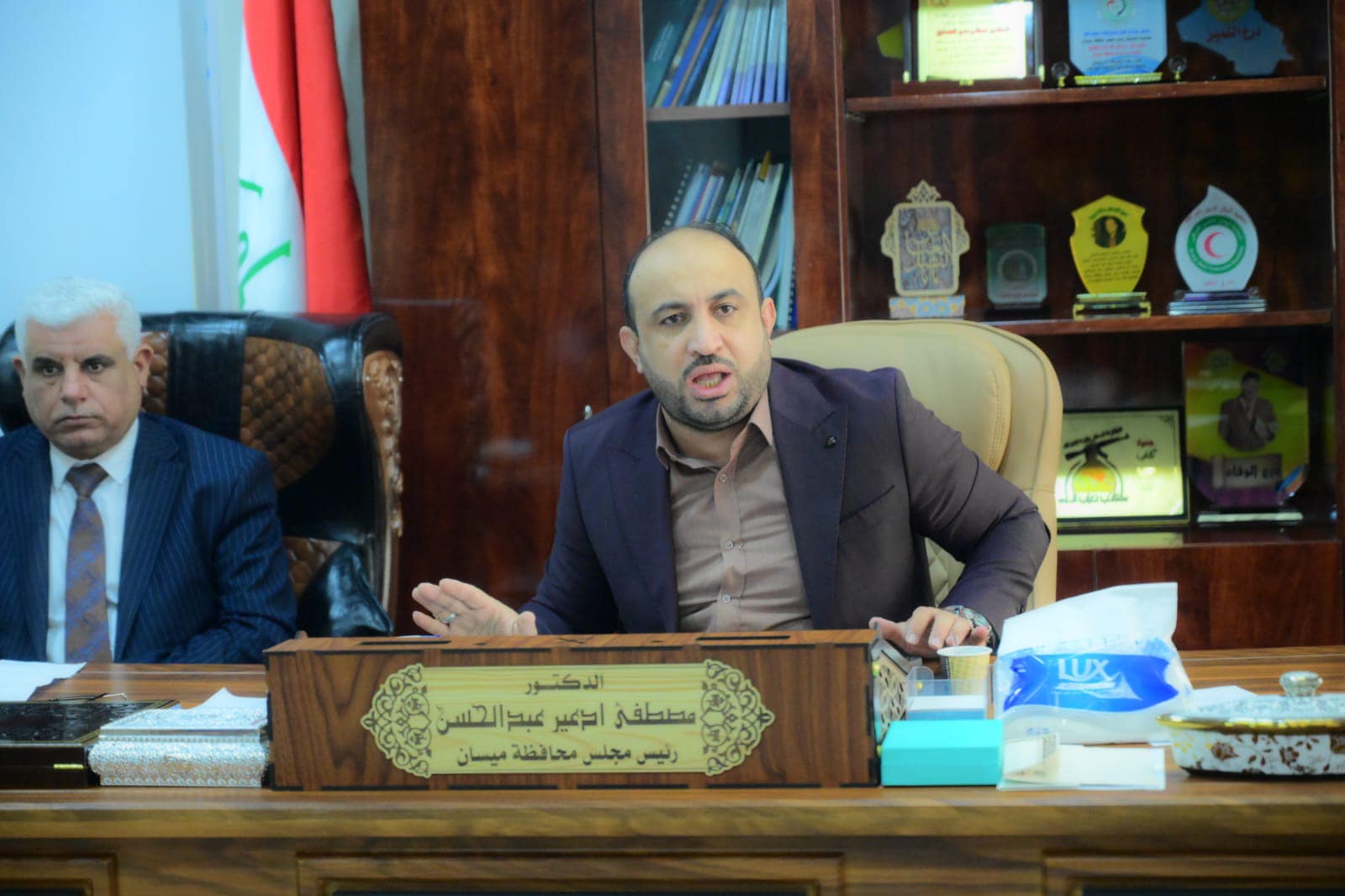 الدكتور ” مصطفى ادعير المحمداوي ” يطالب ويحث اعضاء برلمان المحافظة بتعديل سلم رواتب المعلمين قبل اقرار الموازنة لنهوض بواقع التعليم